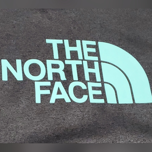 Pull over hoodie. Women's North Face. - Picture 2 of 6